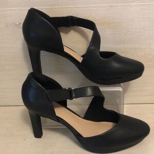 Ambyr Glow Black Heels by Clarks Women's Shoes Size 10